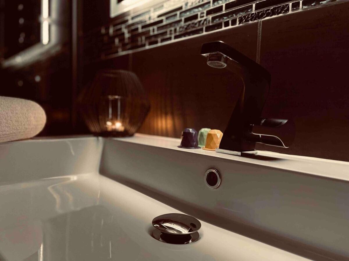 O Venus Spa Sin-le-Noble Экстерьер фото